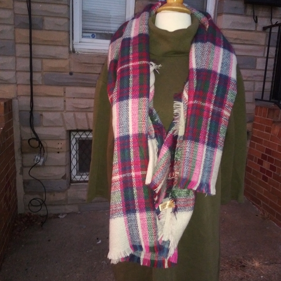 Tartan Plaid Shawl Scarf - Picture 5 of 10